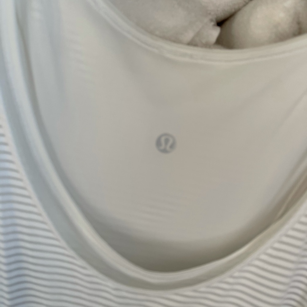 Lululemon Tank - Picture 2 of 7